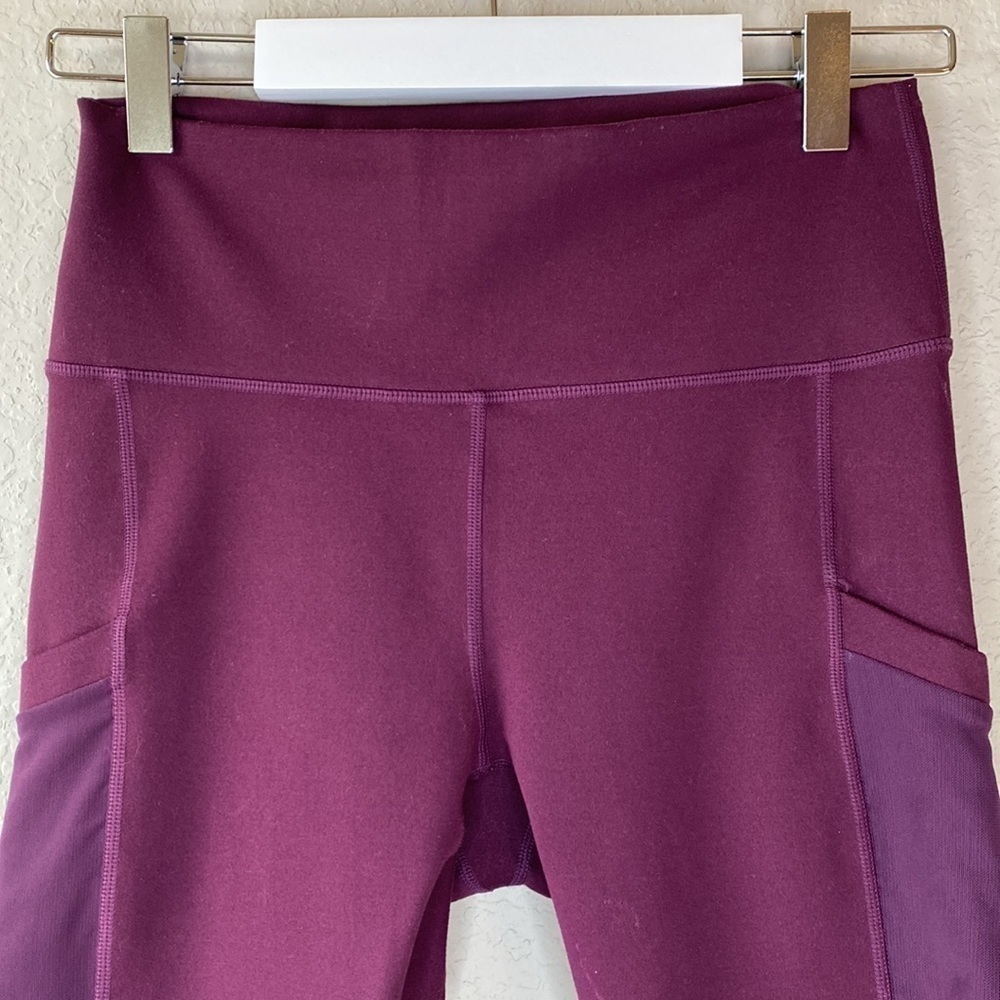 Fabletics On-The-Go‎ PowerHold Legging - Picture 2 of 13
